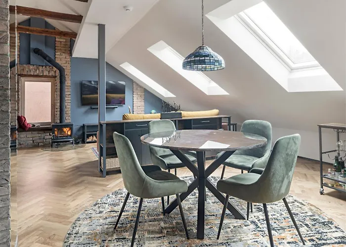 Cozy Penthouse
